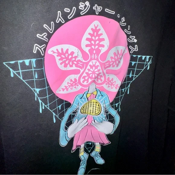 *Flaws* Stranger Things x Chogrin Elegorgon Long Sleeve Shirt - Picture 11 of 11